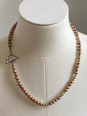 Vintage Y2K 6mm Freshwater Pearl Necklace - Carmel & Pistachio | Silver Tone